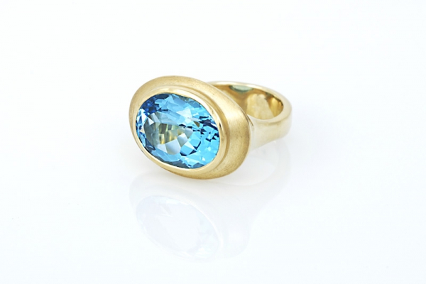 Ring &quot;Blauer Topas&quot;